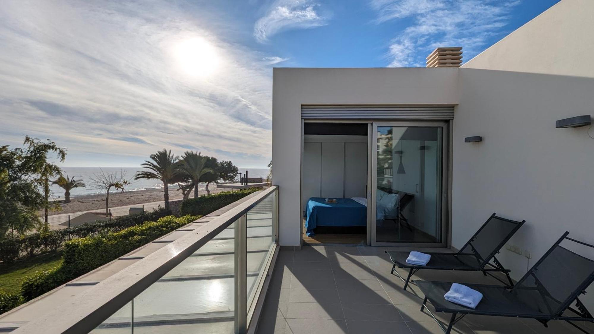 Paradise Beachfront Luxury Villa Villajoyosa Exterior photo